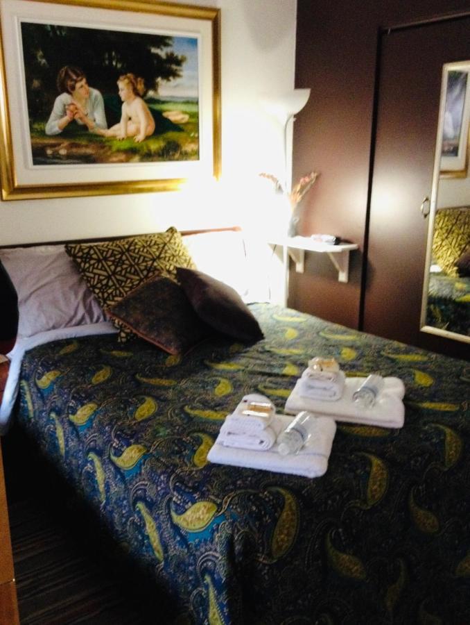 Repos & Manna Downtown Montreal Bed and Breakfast Buitenkant foto