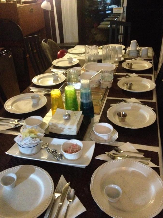 Repos & Manna Downtown Montreal Bed and Breakfast Buitenkant foto